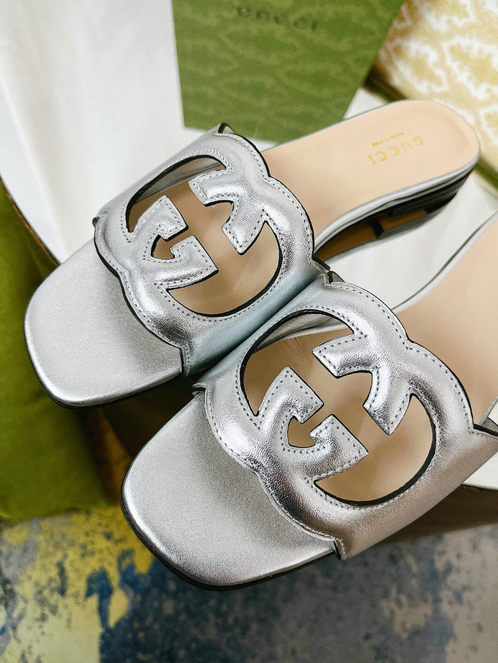 Gucci Cut Leather Interlocking G Sandals Silver SNG051402