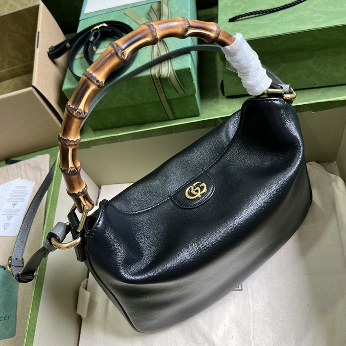 Gucci Diana Medium Shoulder Bag Black 746124