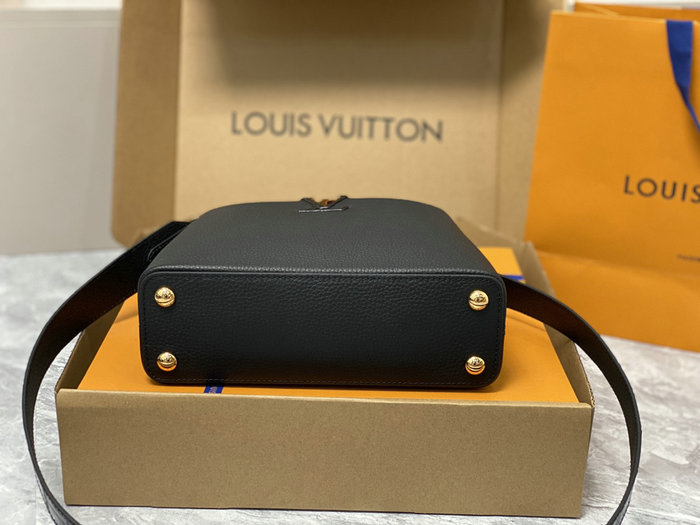 Louis Vuitton Capucines BB Black M91697