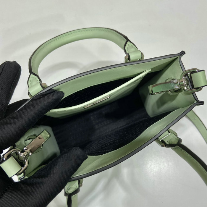 Prada Smooth Leather handbag Green 1BA333