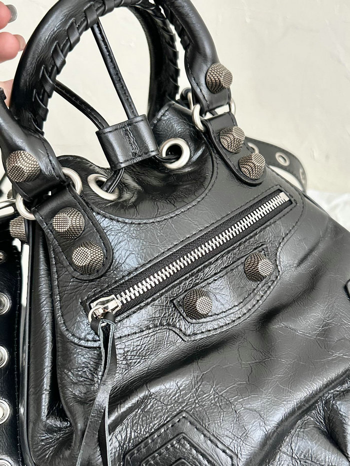 BALENCIAGA LE CAGOLE SMALL BUCKET BAG BLACK B702432