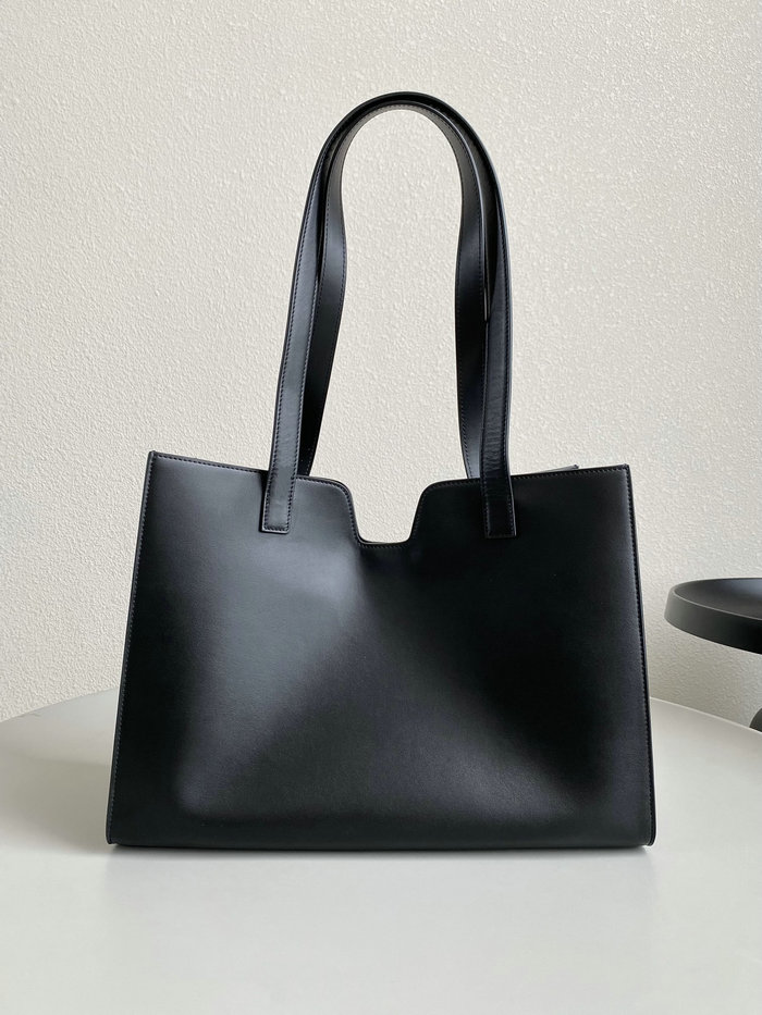 Celine Cabas 16 In Smooth Calfskin Black C35309