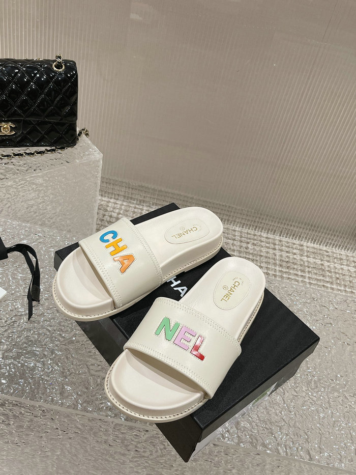 Chanel Slides SNC061105