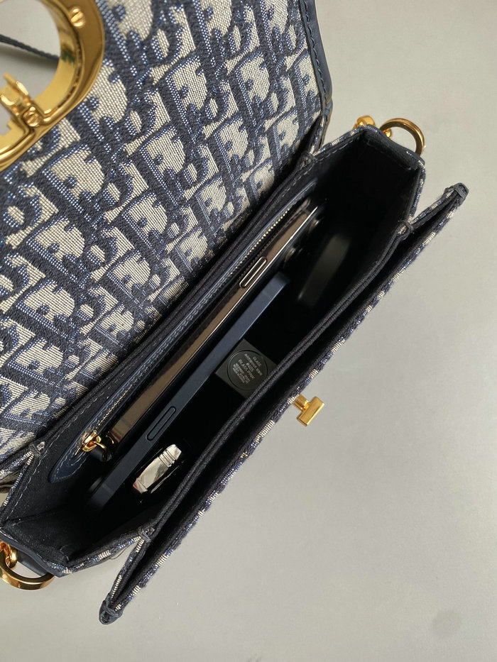 Dior 30 Montaigne Avenue Bag M9260