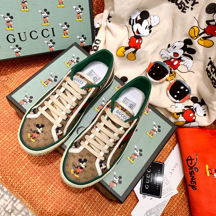 Gucci Sneakers SLG060405