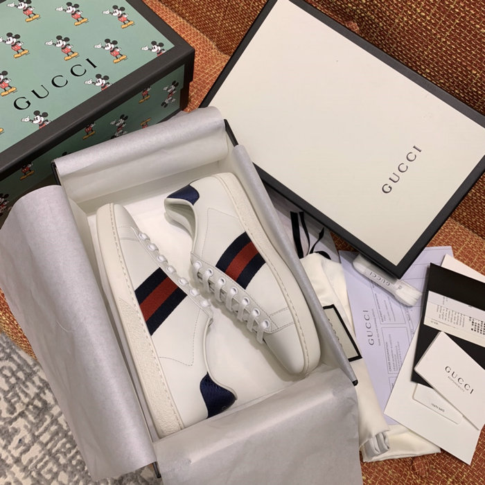 Gucci Sneakers SLG060411