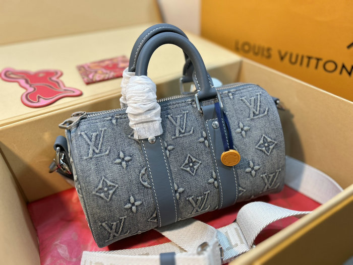 Louis Vuitton Keepall Bandouliere 25 M22762