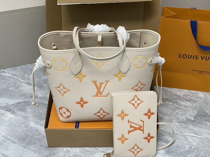 Louis Vuitton Neverfull MM Beige M46516