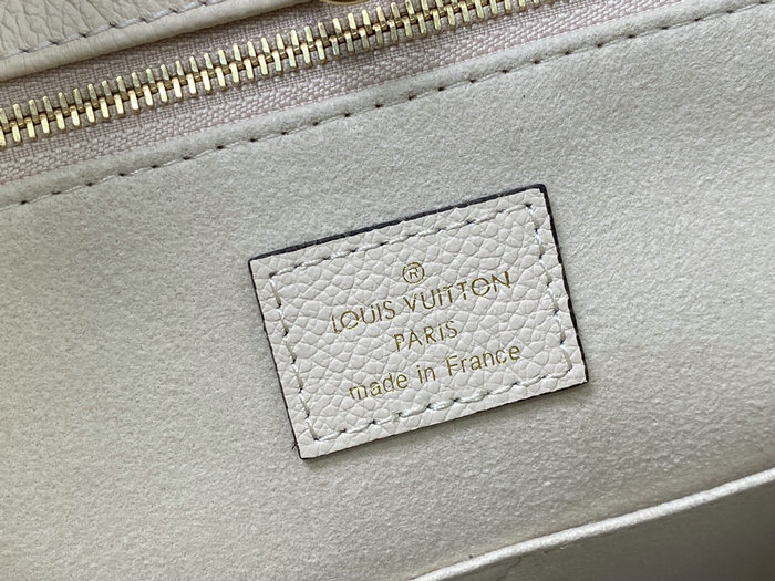 Louis Vuitton OnTheGo MM Cream M46531