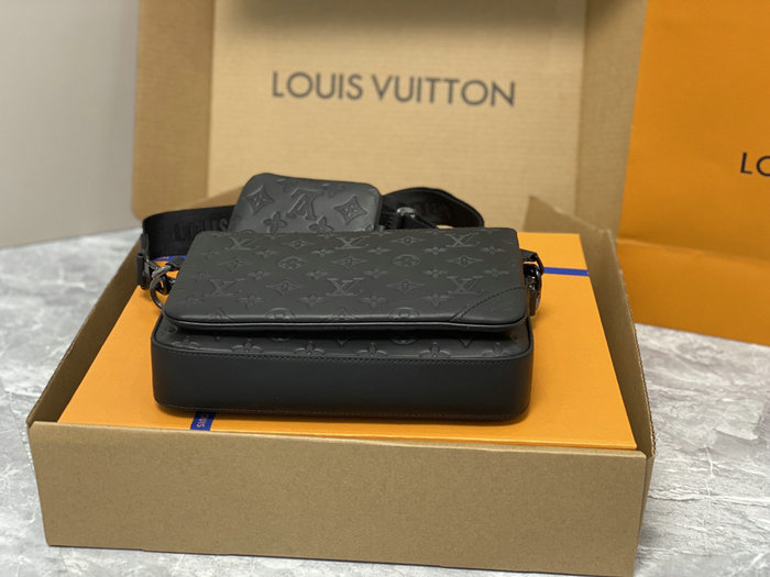 Louis Vuitton Trio Messenger Black M46604