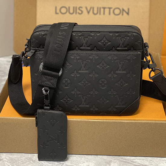 Louis Vuitton Trio Messenger Black M46604