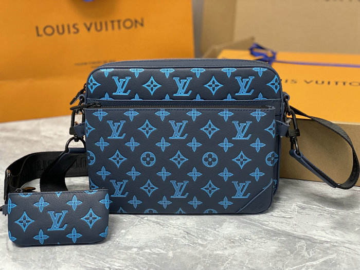 Louis Vuitton Trio Messenger Blue M46604