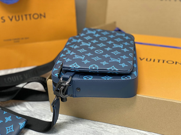 Louis Vuitton Trio Messenger Blue M46604