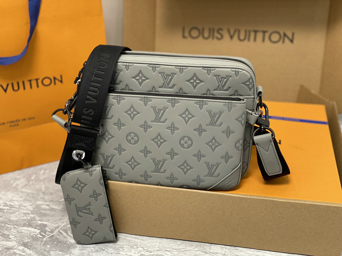 Louis Vuitton Trio Messenger Grey M46604