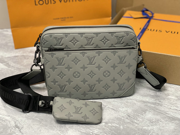 Louis Vuitton Trio Messenger Grey M46604