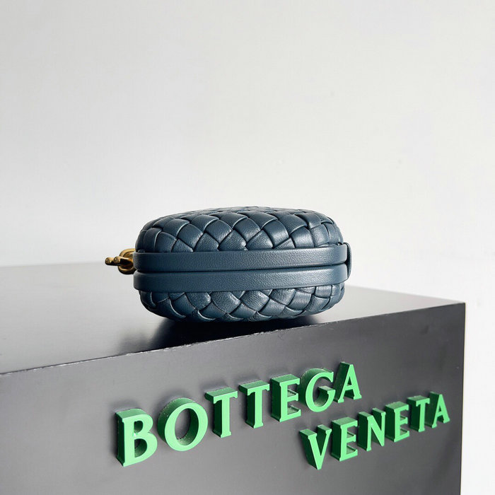 Bottega Veneta Classic Knot Clutch Blue B717622