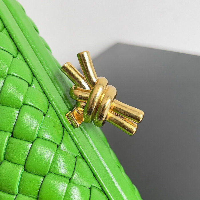 Bottega Veneta Classic Knot Clutch Green B717622