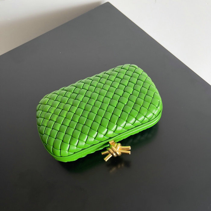 Bottega Veneta Classic Knot Clutch Green B717622