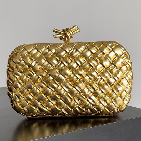 Bottega Veneta Knot Clutch Gold B717622