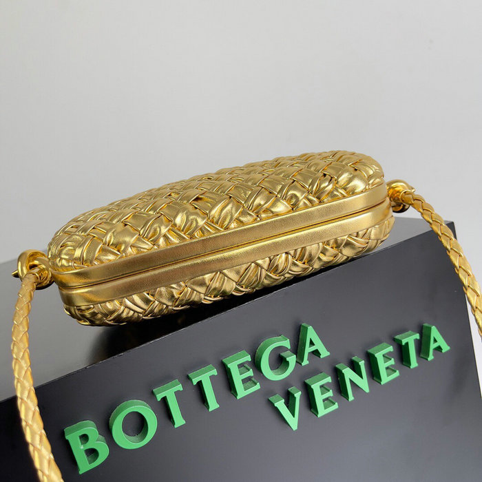 Bottega Veneta Knot On Strap Gold B717623