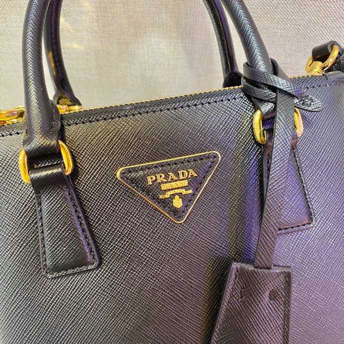 Prada Galleria Saffiano leather mini-bag Black 1BA906