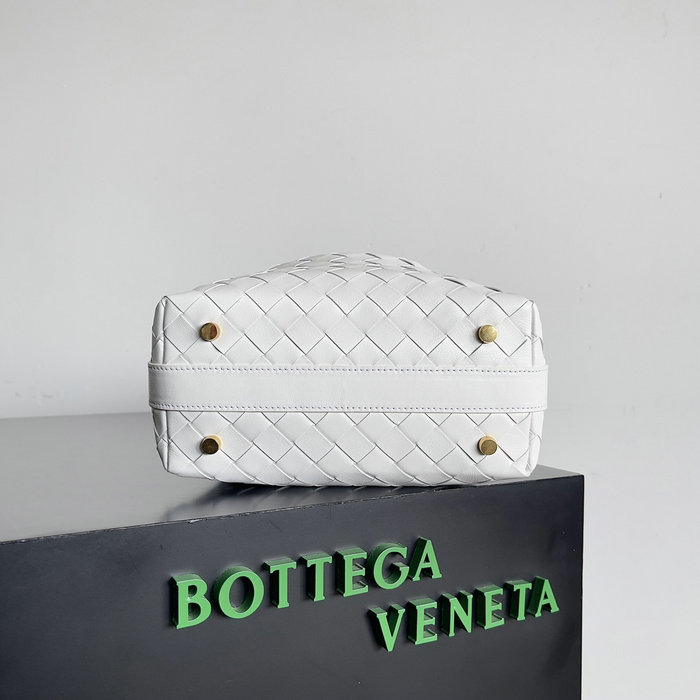 Bottega Veneta Intreccio Leather Toiletry Bag White B754443