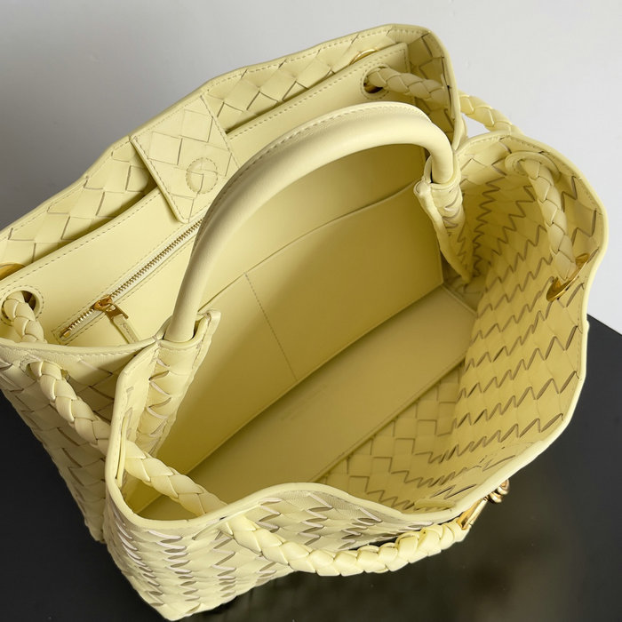 Bottega Veneta Medium Andiamo Tote Bag Yellow B743572