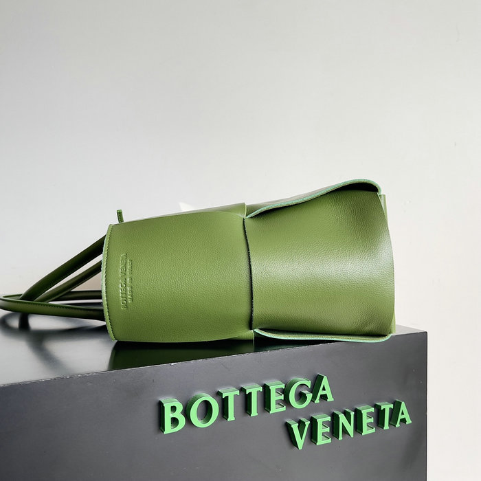 Bottega Veneta Medium Arco Tote Bag Green B609175