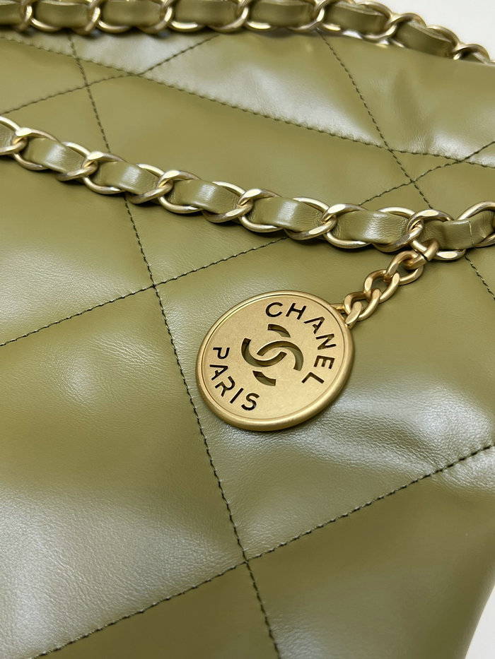 Chanel Shiny Calfskin Handbag Green AS3261