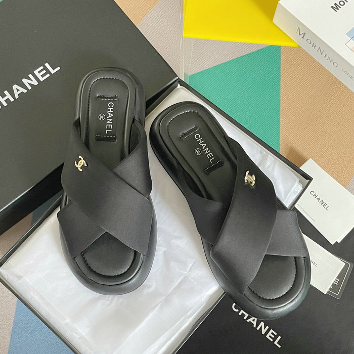 Chanel Slides SNC063001