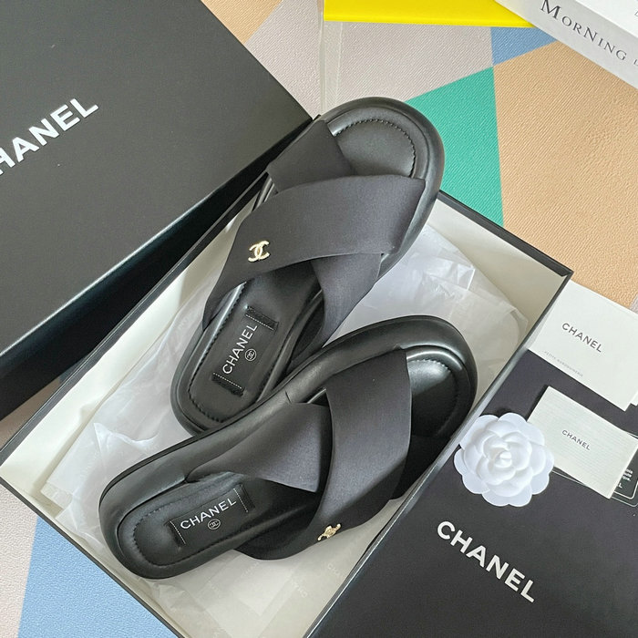 Chanel Slides SNC063001