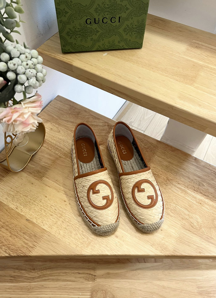 Gucci Flat Pumps Beige SNG070401