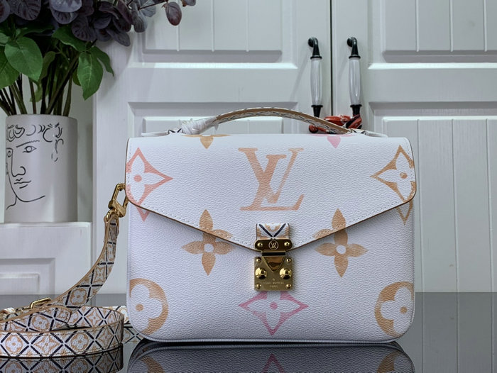 Louis Vuitton Pochette Metis MM Beige M23055