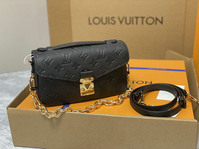 Louis Vuitton Pochette Métis East West Black M46596