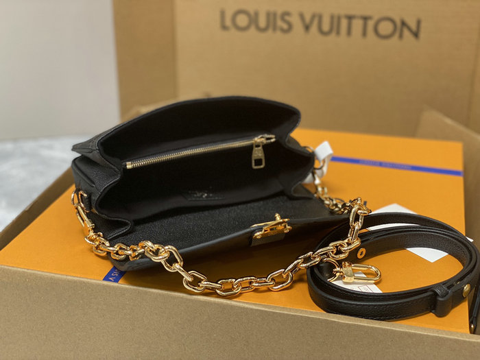 Louis Vuitton Pochette Métis East West Black M46596