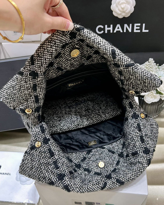 Chanle Tweed Medium 22 Bag Grey AS3261