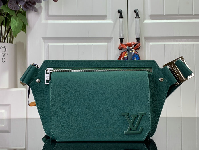 Louis Vuitton Slingbag Green M57081