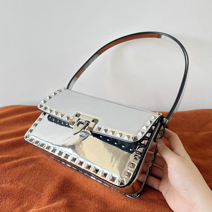 Valentino Garavani Rockstud23 Shoulder Bag Silver V0311