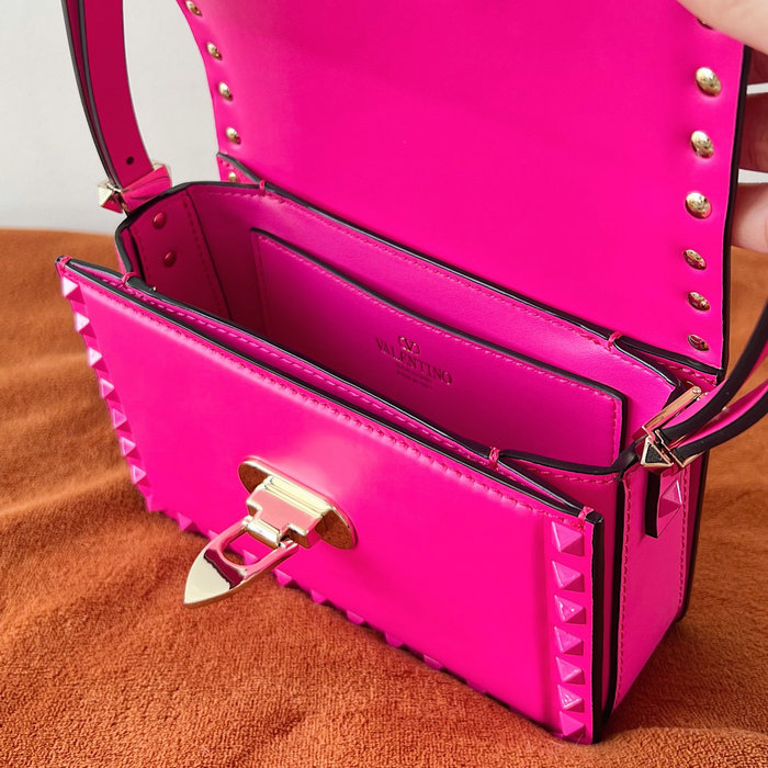 Valentino Garavani Small Rockstud23 Shoulder Bag Pink V0312