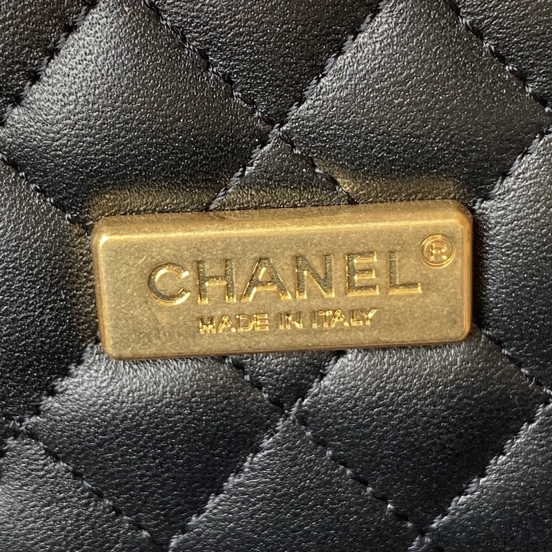 Chanel Small Vanity Case AS2928