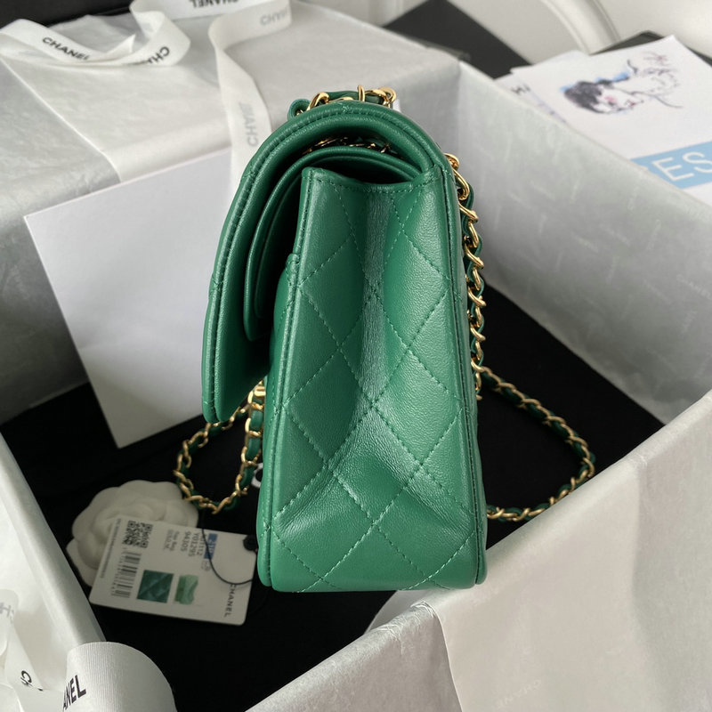 Medium Classic Flap Handbag Green with Gold A01112