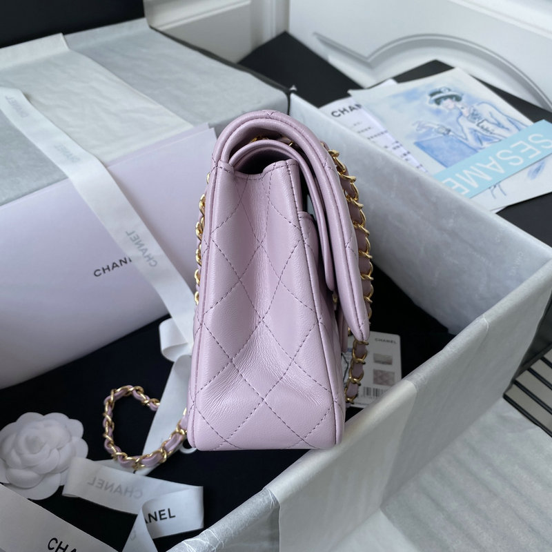 Medium Classic Flap Handbag Pink A01112