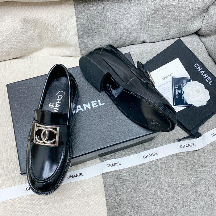 Chanel Leather Loafers SNC080602