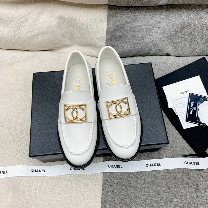 Chanel Leather Loafers SNC080603