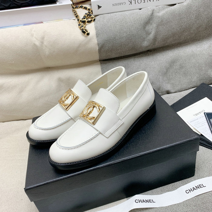 Chanel Leather Loafers SNC080603