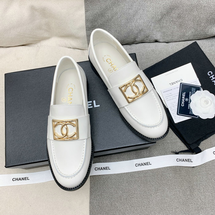 Chanel Leather Loafers SNC080603