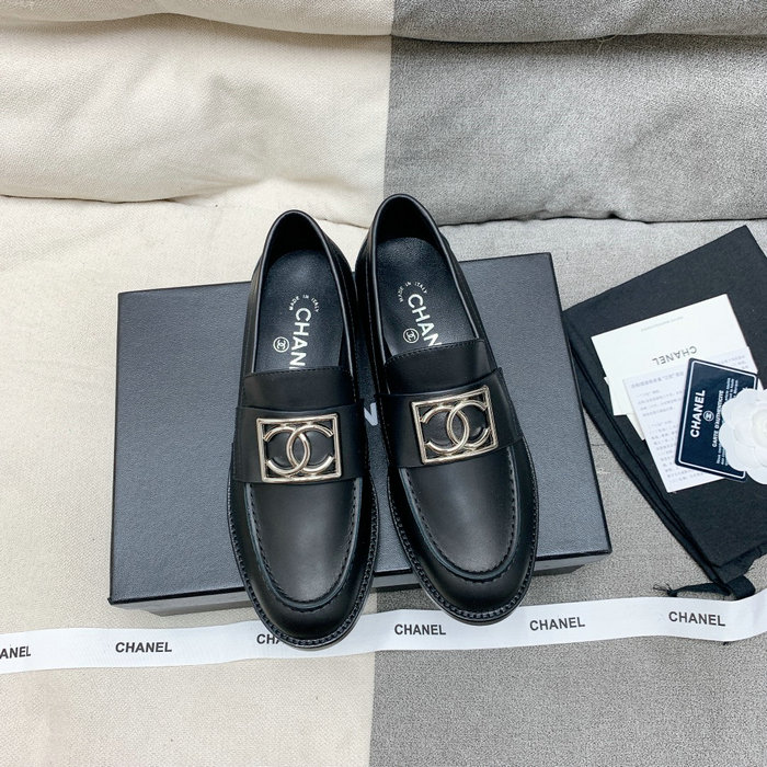 Chanel Leather Loafers SNC080604