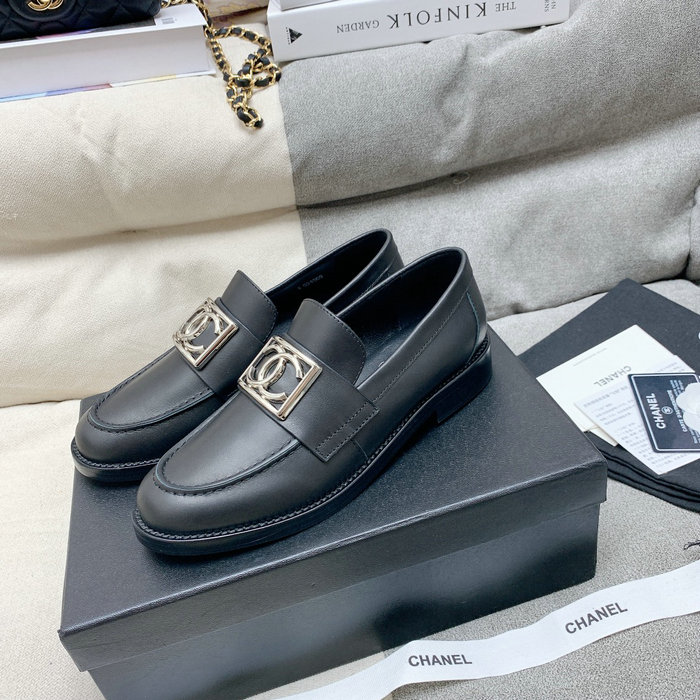 Chanel Leather Loafers SNC080604