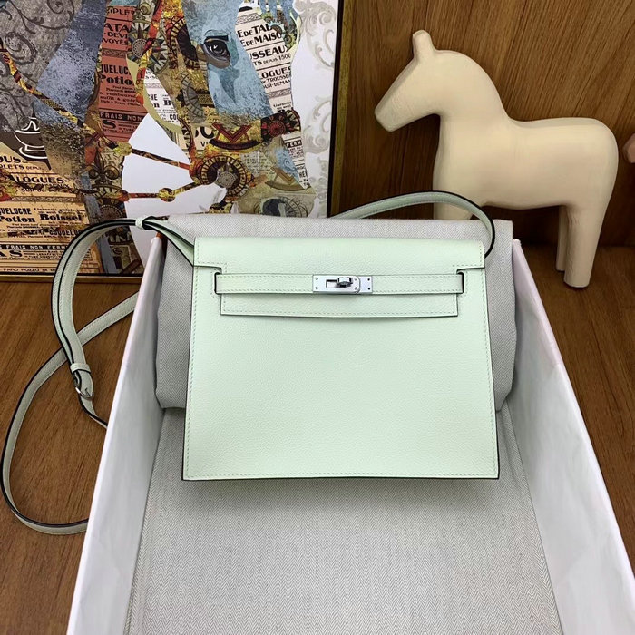 Hermes Kelly Danse 22 Bag Vert Fizz HKD0805