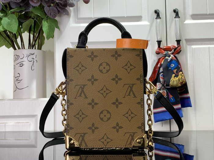 Louis Vuitton Camera Box M82465